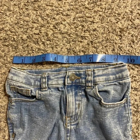 Okie Dokie light wash toddler denim jeans | size 24m - Picture 4 of 5